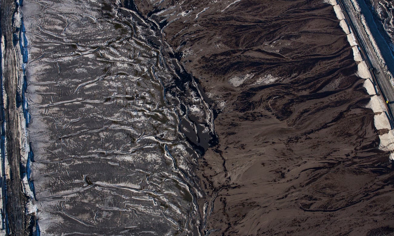 canadian tar sands tailing pond